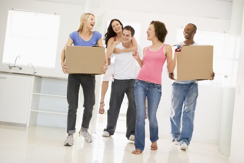 Mobile self storage container delivered in Elmersend for convenient packing